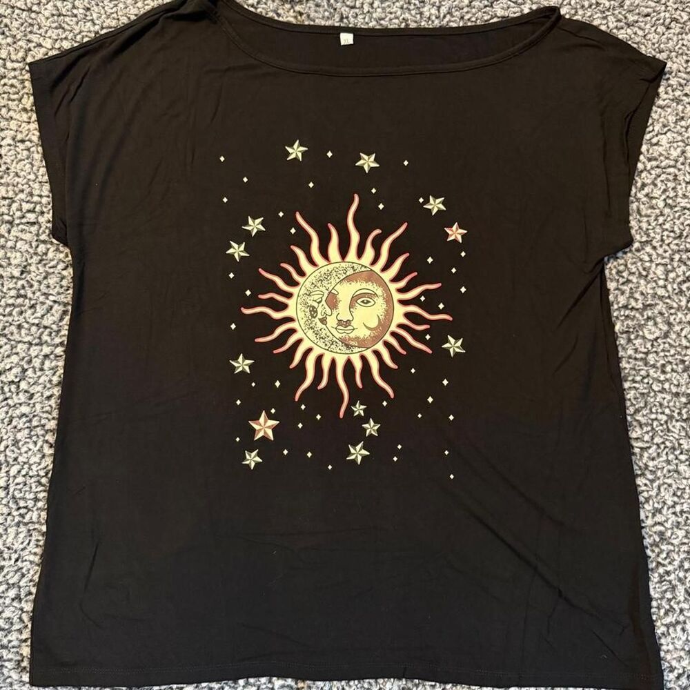 Celestial Scoop Neck Graphic T-shirt